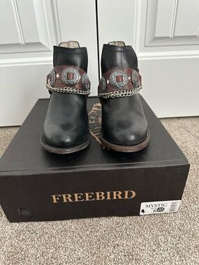 Freebird Mystic, sz 8 Black Leather Ankle Boots with Brown Studded Strap